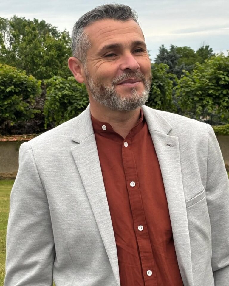 Chinacutiennes, Chinacutiens,…